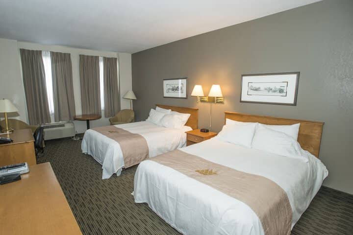 Room 10 of 28