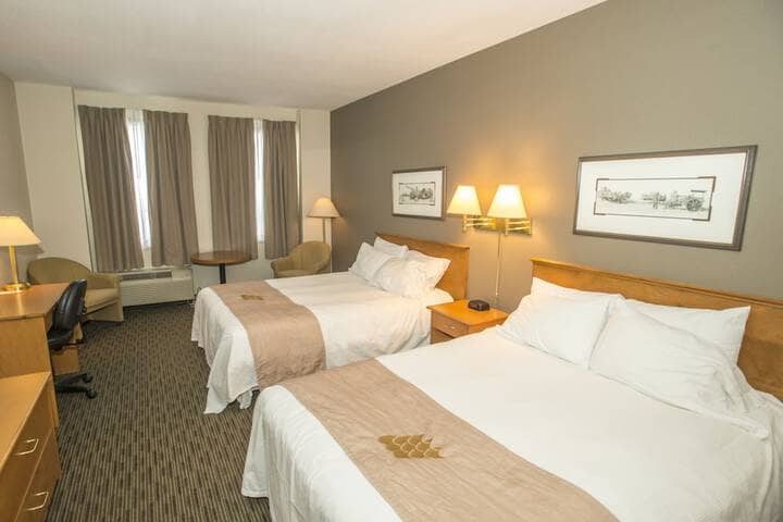 Room 11 of 28